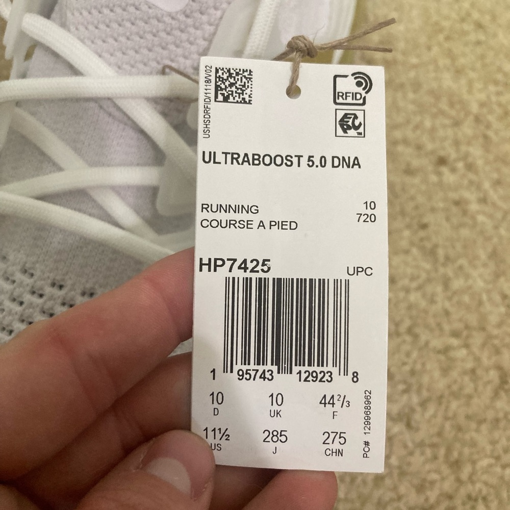 Adidas Ultraboost 5.0 DNA. Womens 11.5, Men’s 10.5 - Picture 7 of 13